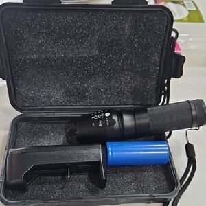 Black and Blue Flashlight Set/New-Includes battery charger and extra battery in